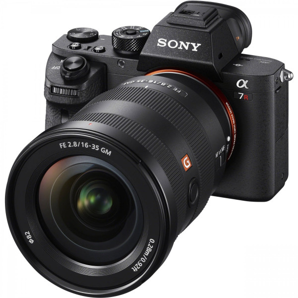 Об'єктив Sony FE 16-35mm f/2.8 GM (SEL1635GM.SYX)